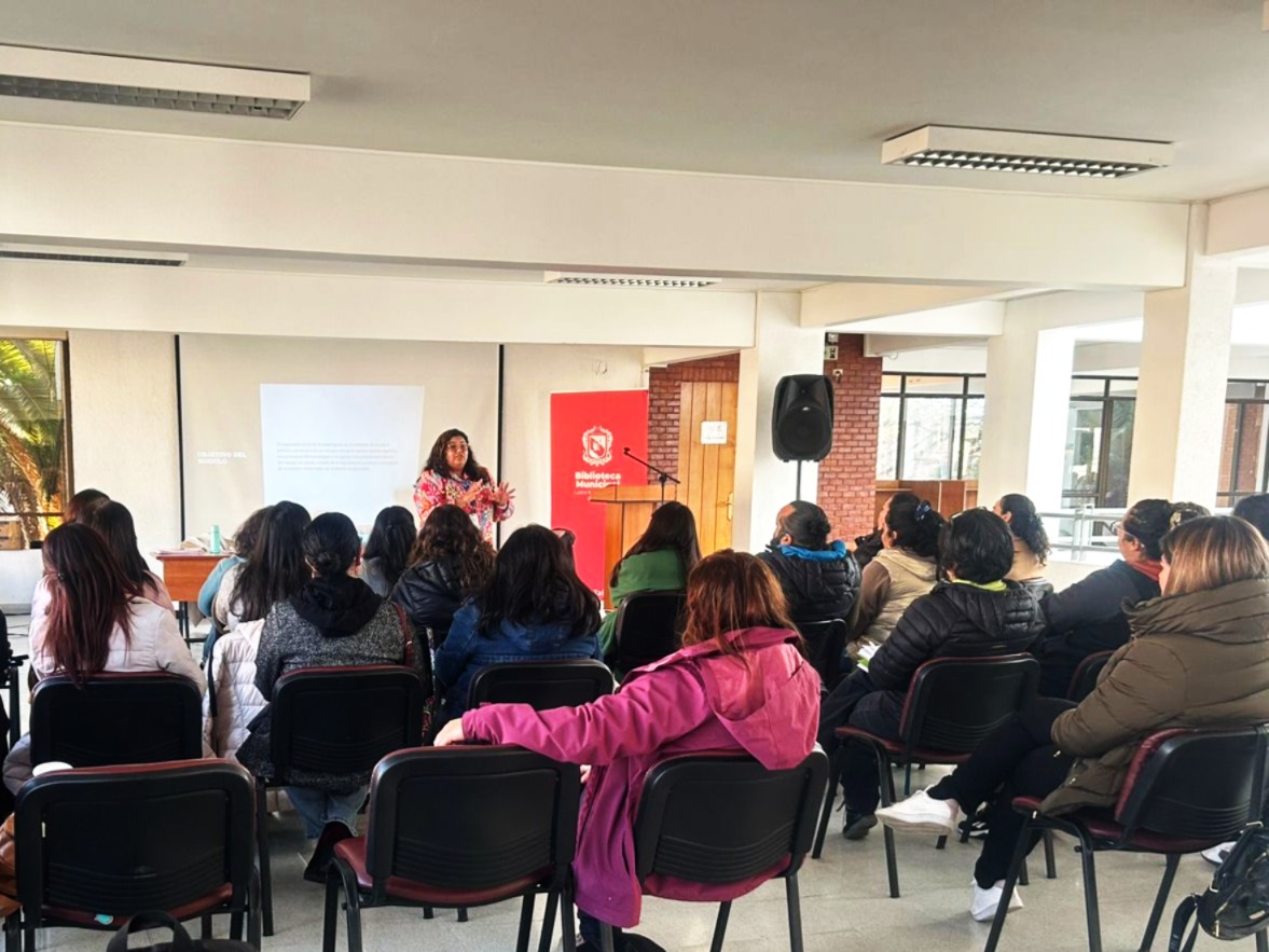 Representantes de Medicinas Complementarias expusieron en Primera Jornada Regional 2026 sobre terapias integrativas en Región del Maule