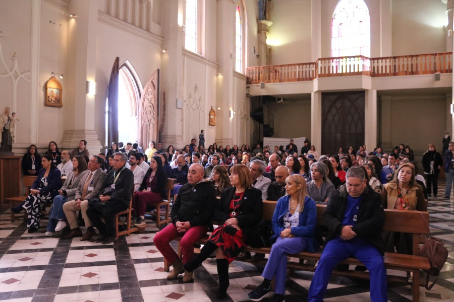 Hospital de San Fernando conmemora el Día del Hospital reconociendo la trayectoria de funcionarias y funcionarios