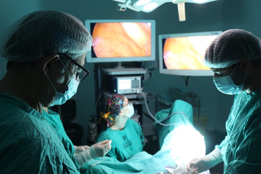 Hospital San Fernando pionero en procedimientos de histerectomía laparoscópica